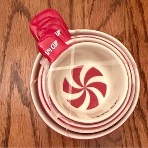 NWT Peppermint Target Measuring Cups